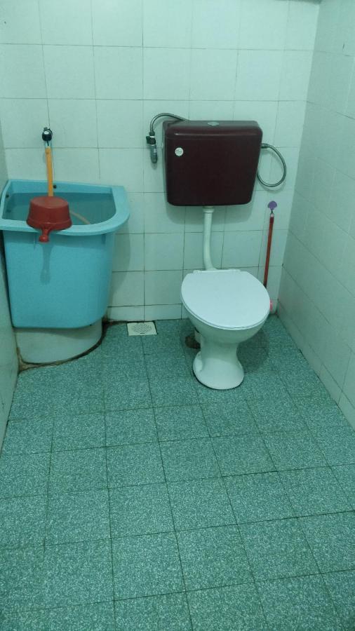 Homestay Budget Lenggong Kampong Ulu Jepai Exterior foto